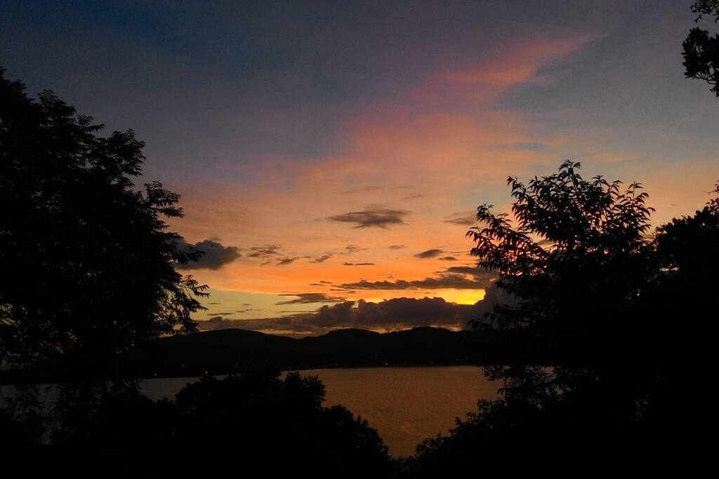 o sol nasce aqui