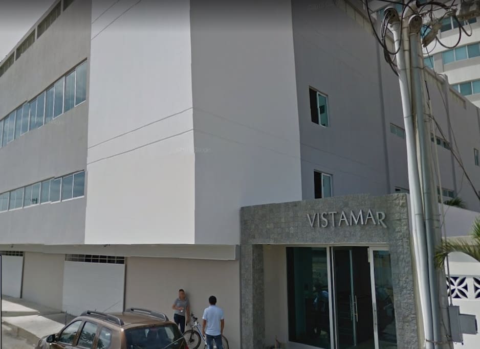 Entrada del Condominio