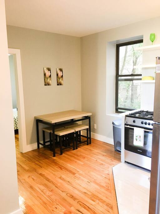 Nice new kitchen with seating and new appliances