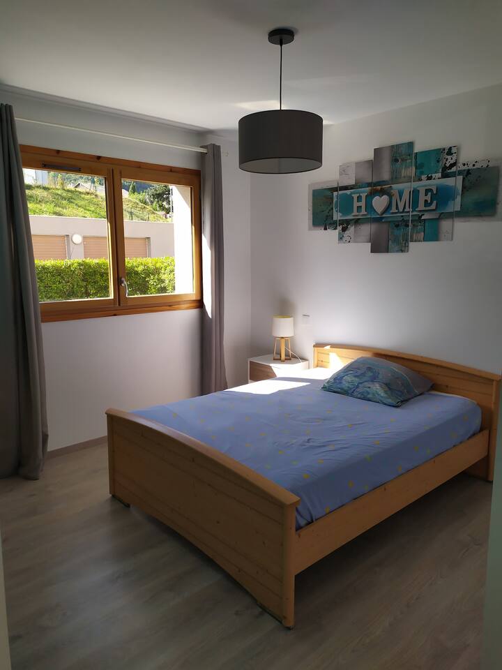 Dvokrevetna soba s bračnim krevetom na rasklapanje