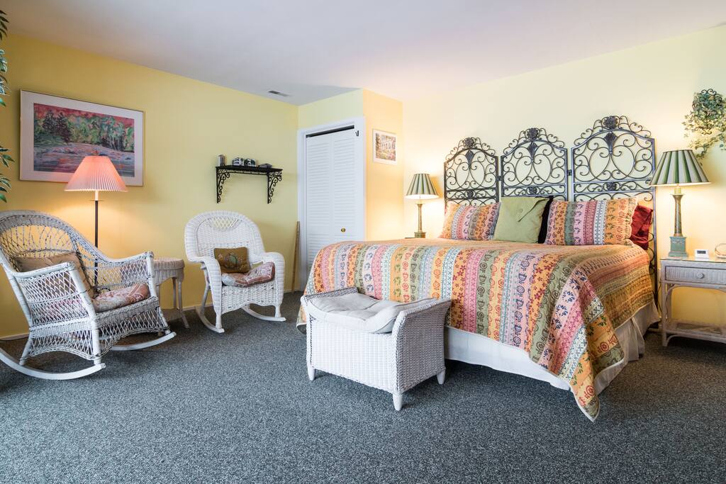 Comfortable wicker rockers facing TV