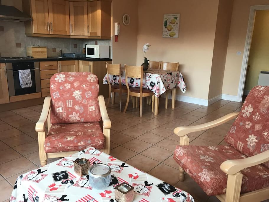 Kitchen/Dining area