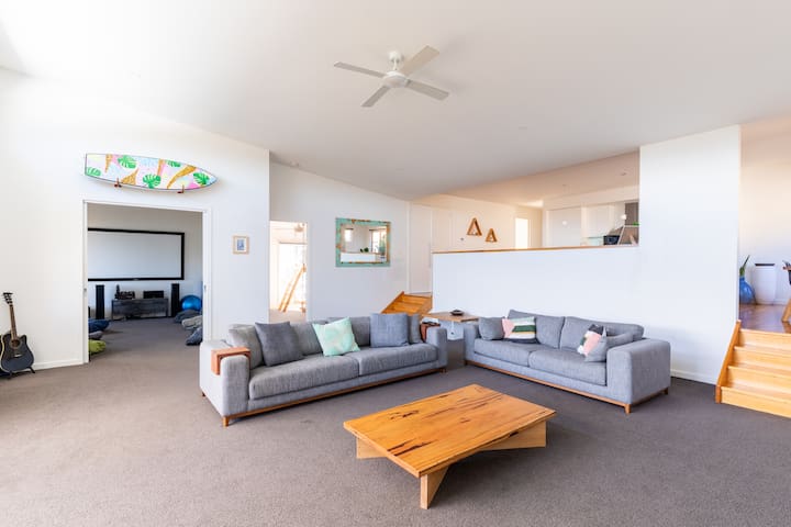 Rincon Holiday Home Torquay – New Modern home gallery image 3