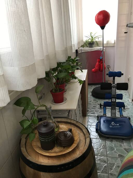 我的后花园。。。春天来时,这里将变成植物园!健身与自然的亲密接触。。。