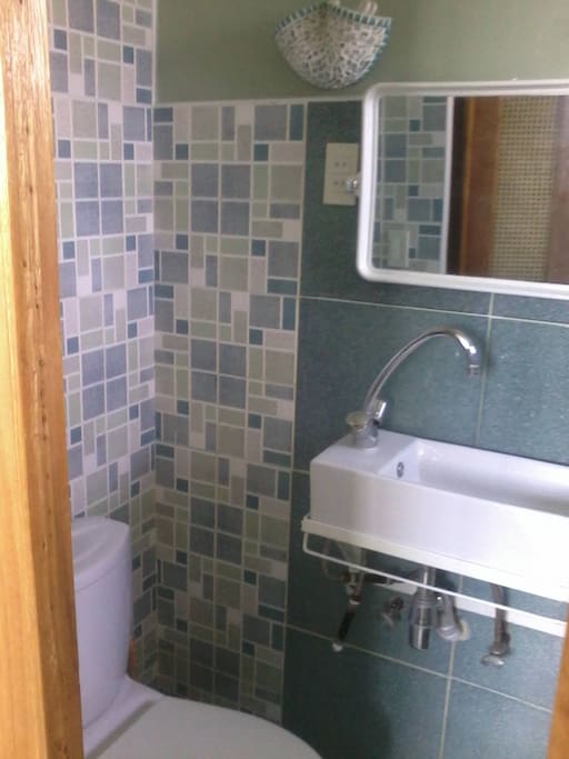 Room's Private Bathroom