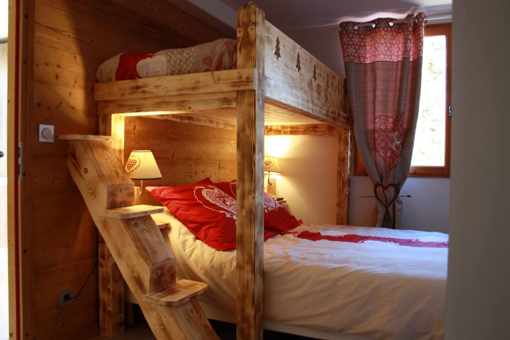 chambre lit double et lit superposé simple