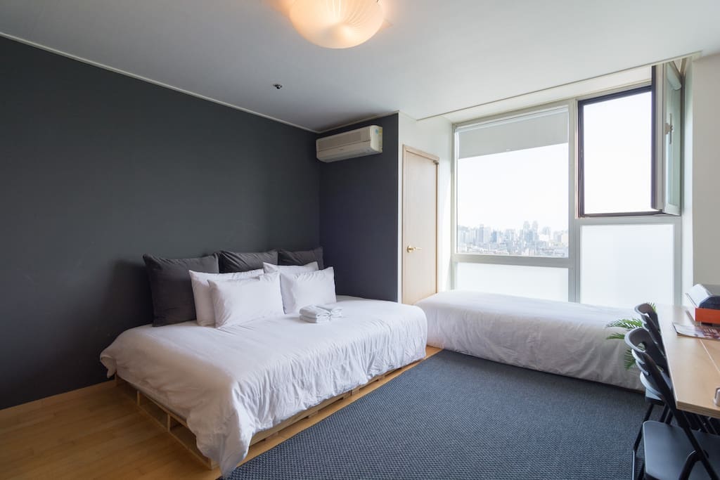 1 Double & 1 Single Bed