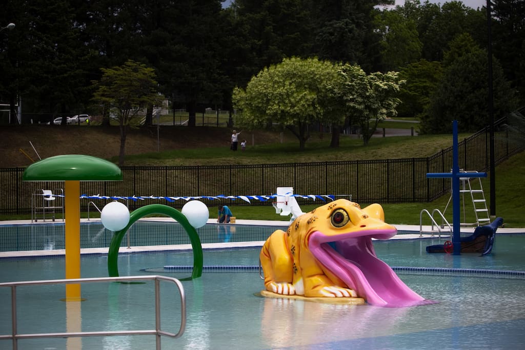 Local community pool for kiddos