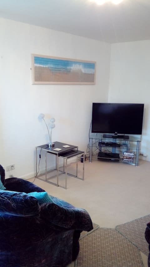 Top performing Airbnb: Elmhill self-catering apartment (2 bedroom home) in Aberdeen