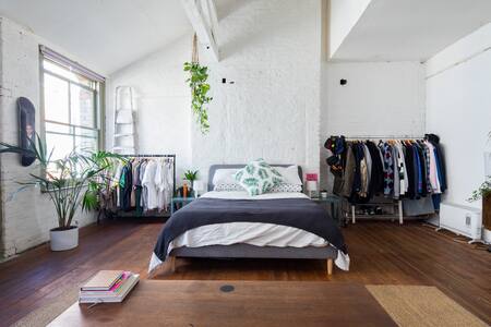 Large Victorian, Shoreditch Loft Apartment