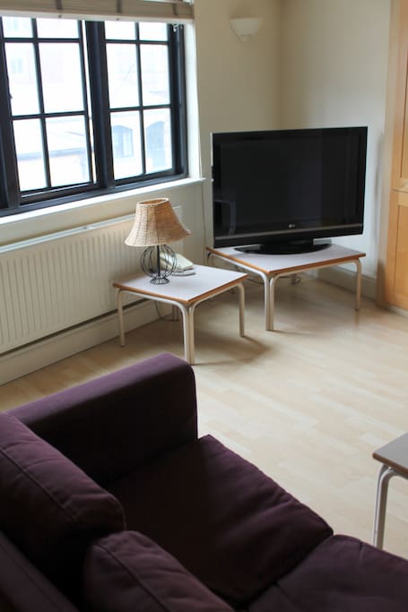 Please note that we have more than one apartment in this building. These pictures reflect the overall standards of these apartments.