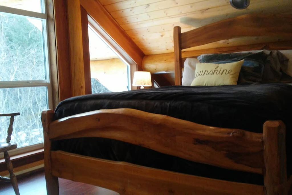 Queen Bed in the Loft