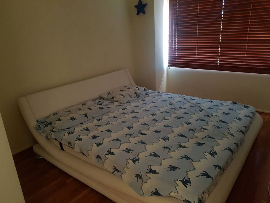 bedroom with kind bed