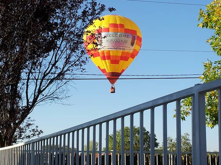 North Valley Hideaway near Balloon Fiesta Park Houses for Rent in