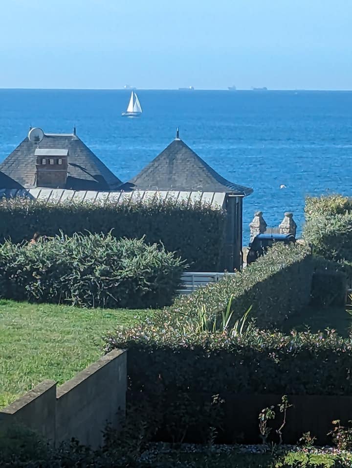 Maison Moderne Avec Accès Direct à La Côte. - Le Croisic
