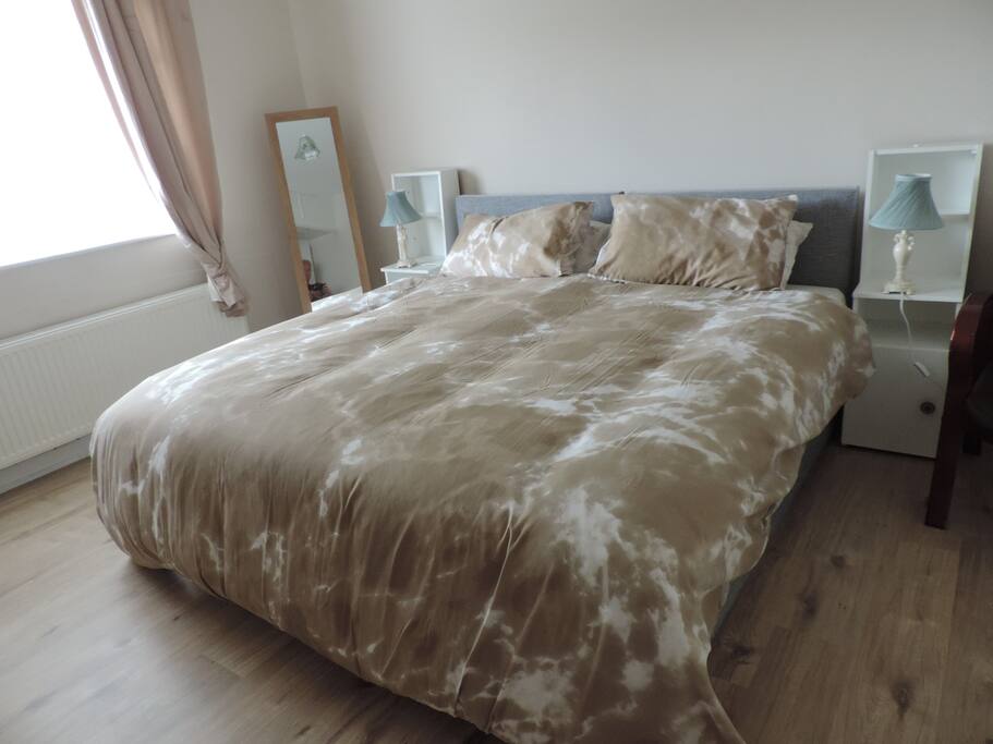 Bedroom 1 Superking or twin