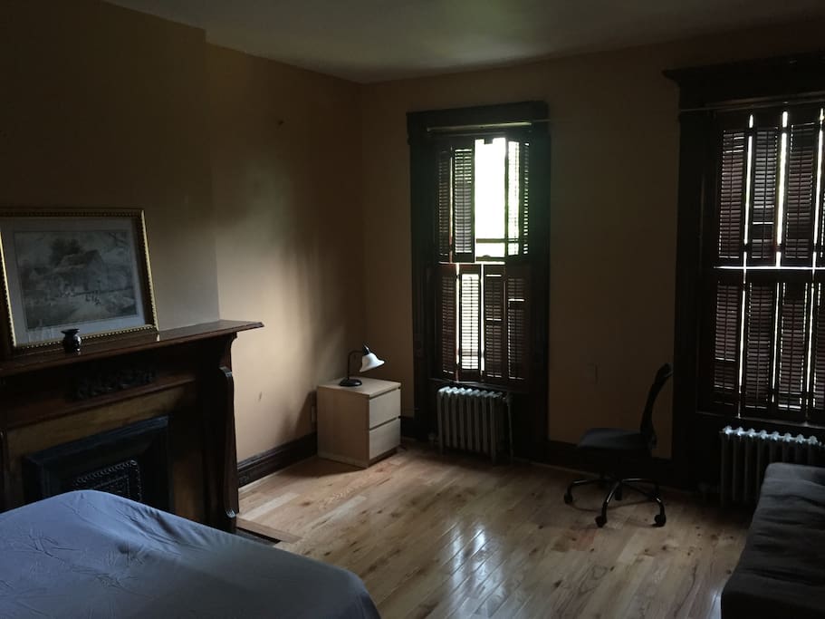 Second room, with own entrance to the bathroom