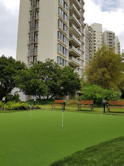 Golf pitching and putting area