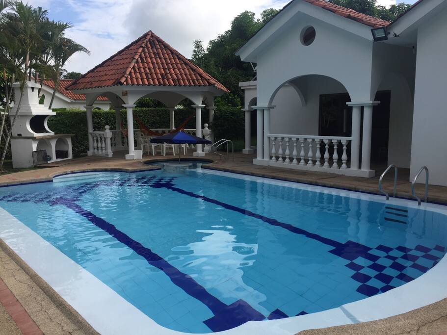 Casaquinta, Piscina Privada, Kiosko, Zona de bbq