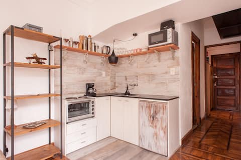 Anuncio de Airbnb popular: Comfortable apt. in the Heart of Buenos Aires en Comuna 1