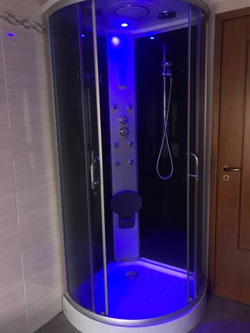 Appartamento intero stazione-centro-Fiere gallery image 5