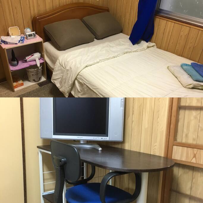 Bedroom w beds private.