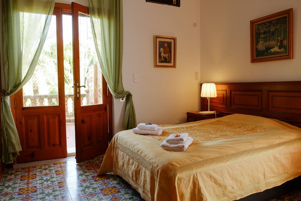Healthy Holiday Lets, Open Sky Villa