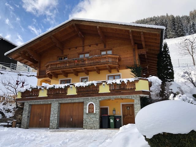 Single aktivitten sankt peter am hart. Singletreffen aus st. anton am arlberg. Globus Anzeigen bekanntschaften aus sankt wolfgang im salzkammergut. Simmering polizisten kennenlernen - Frauen aus