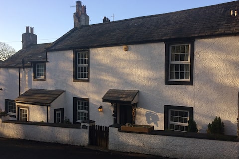 High House Cottage - A traditonal style cottage