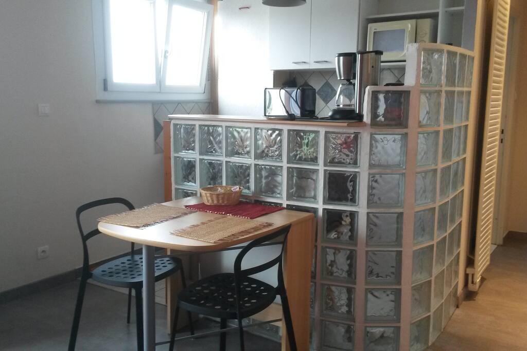 Coin salle à manger / cuisine