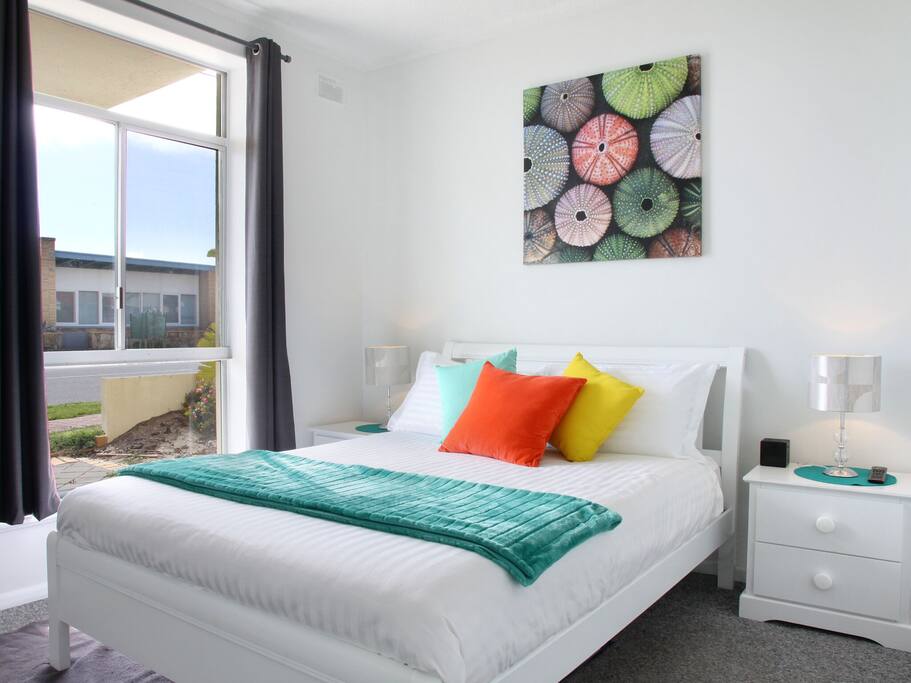 Queen bedroom