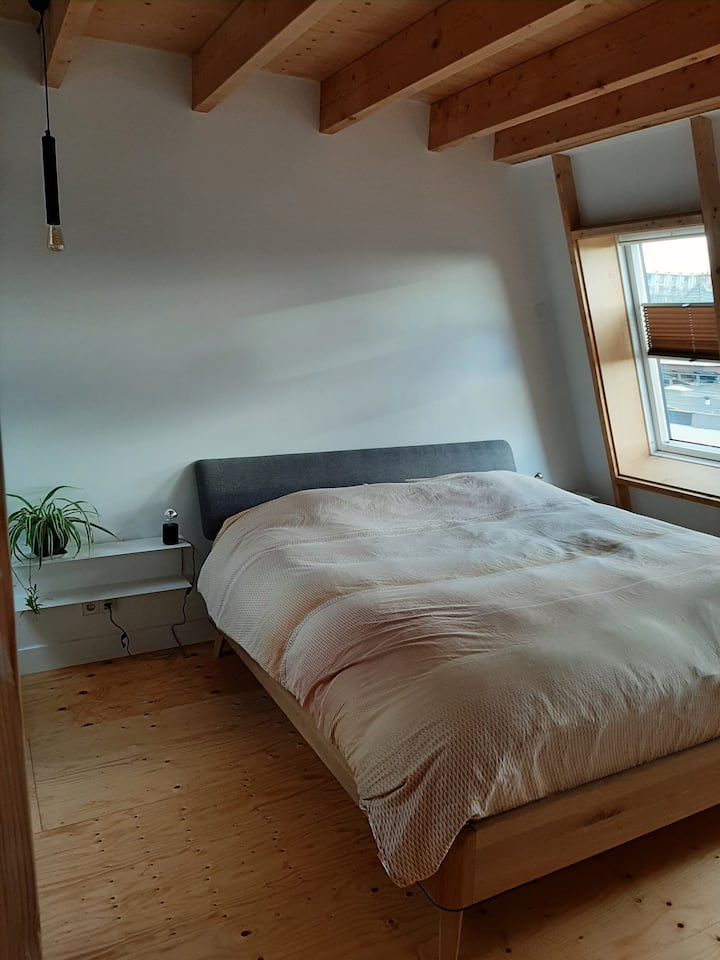 საძინებელი 1