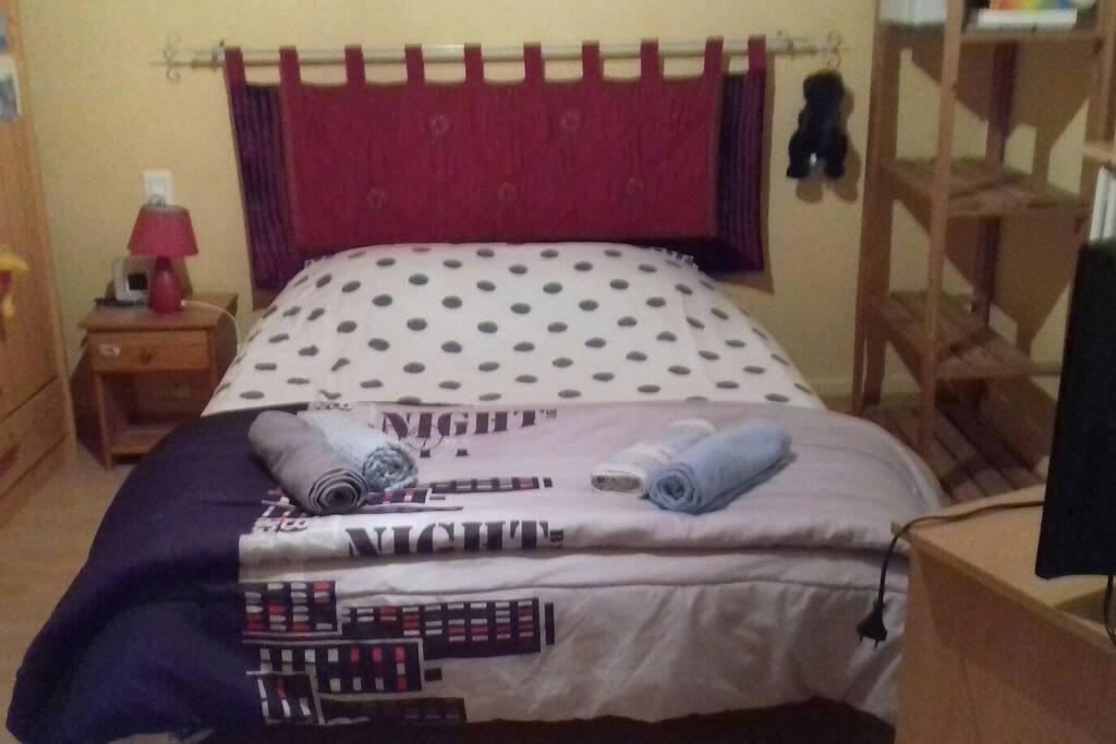 Chambre 1 plus télévision