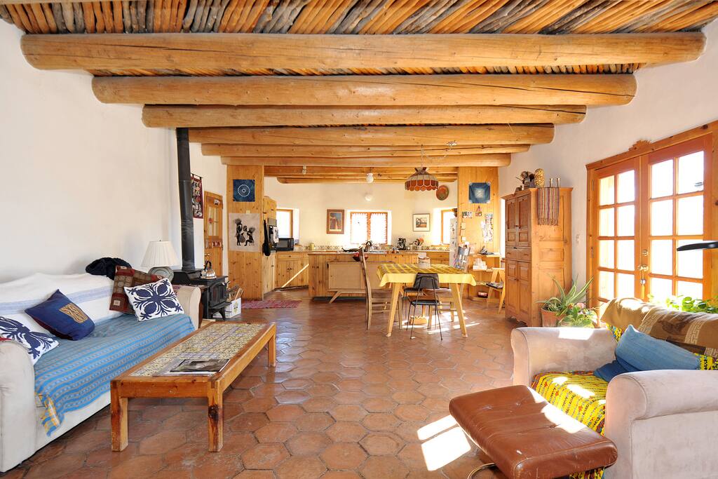 living room/kitchen