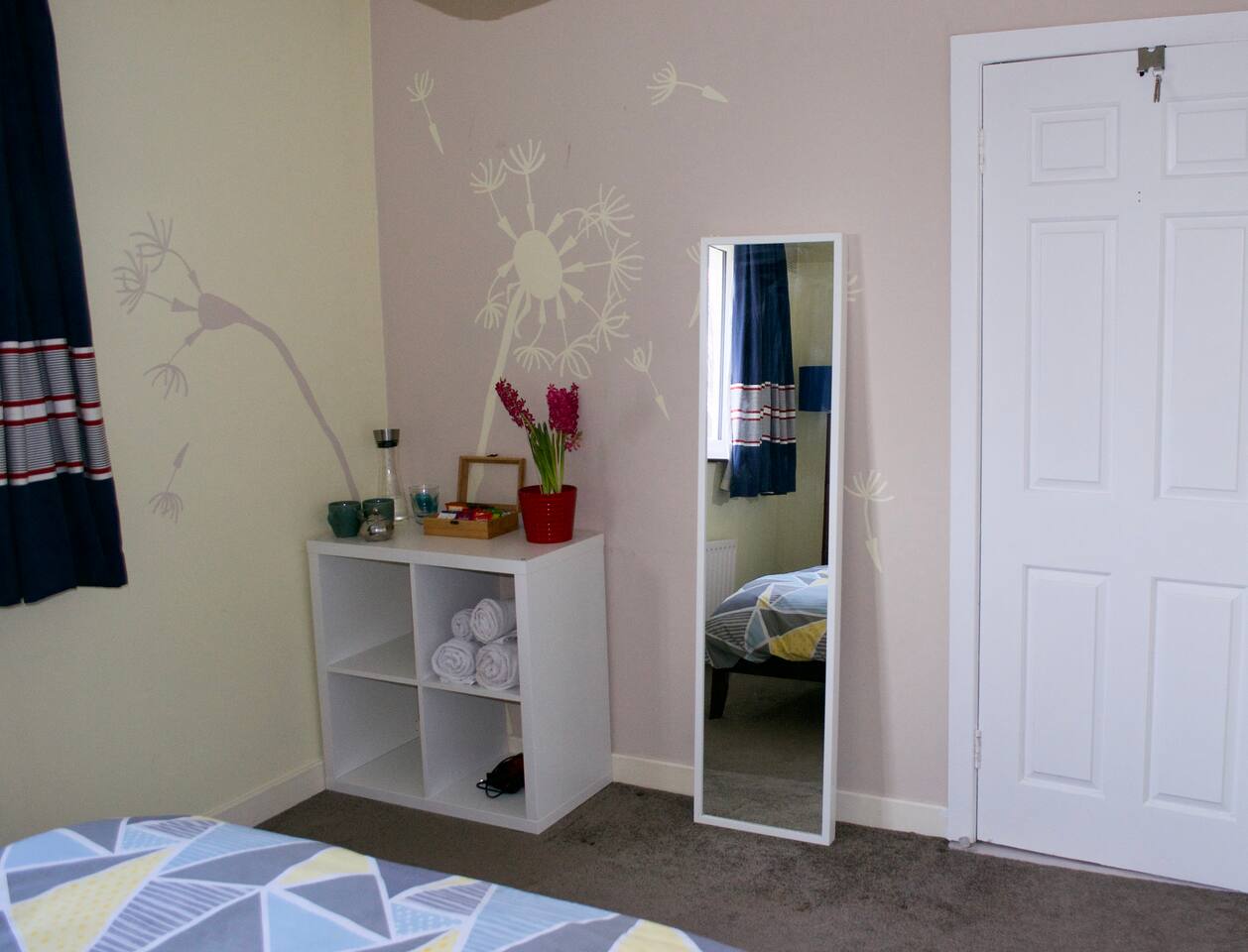 Salle De Bain Brossette ~ double bed with priv bathroom in a great location townhouses for Salle De Bain Brossette ~ double bed with priv bathroom in a great location townhouses for