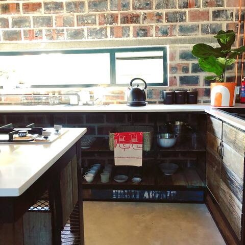 Studio 4 Somerset West gallery image 3