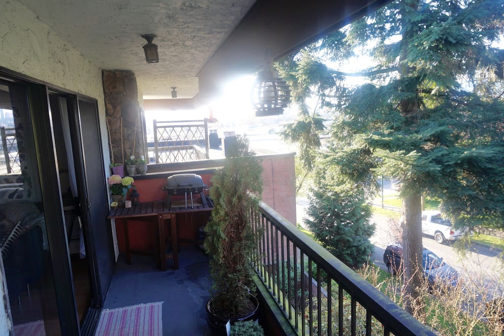 Balcony facing west, towards downtown
