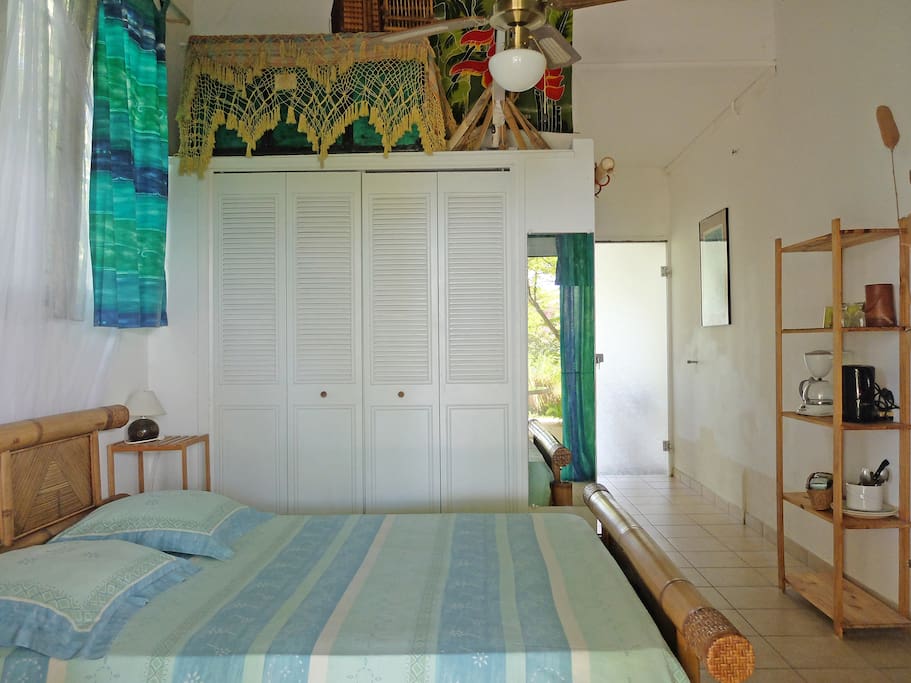 Studio Bamboo: Private entrance from the front, double-bed and closet space