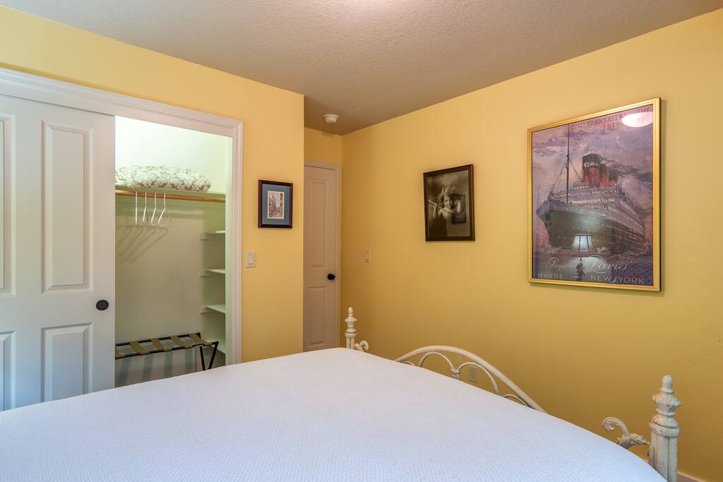 The Parisian Room II - Room 2