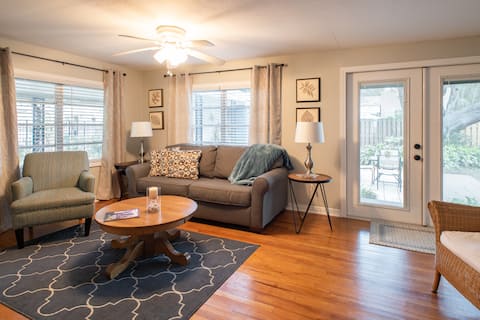 Popular Airbnb listing: Mid Century Home in the Heart of South Tampa in Palma Ceia