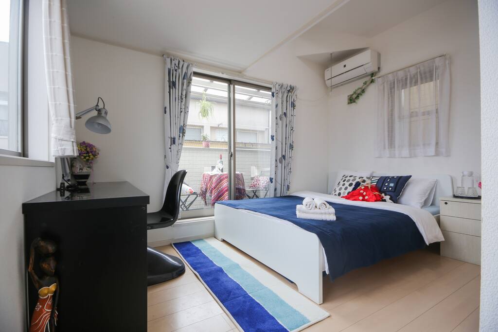 1.6m double bed