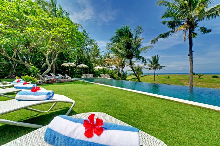 Large Beach Villa, Bali, Fully Staffed