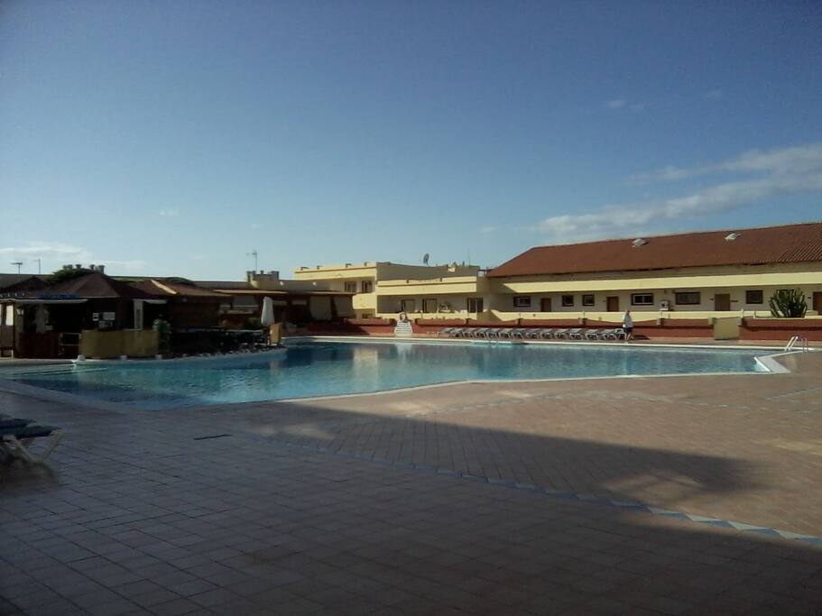 PISCINA DEL COMPLEJO
