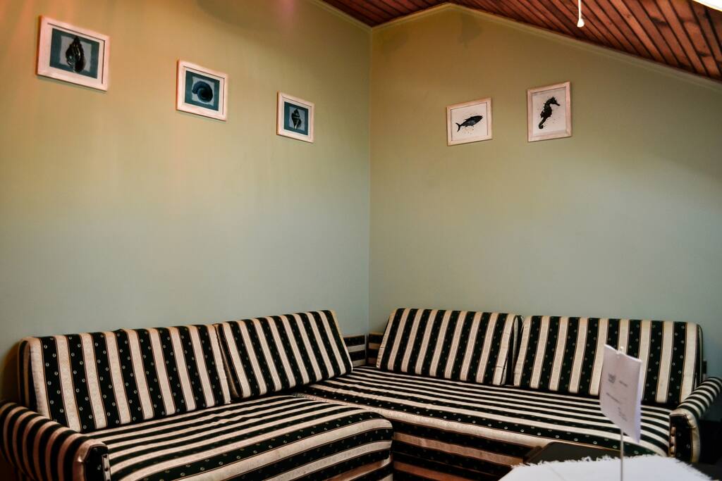 Cosy private room for 1 person: room closet, fridge, outdoor summer kitchen.