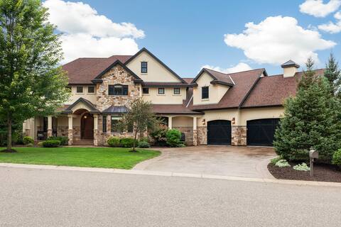 Luxury 7400 sq.ft Stunning Home Theater/Sleeps 18+