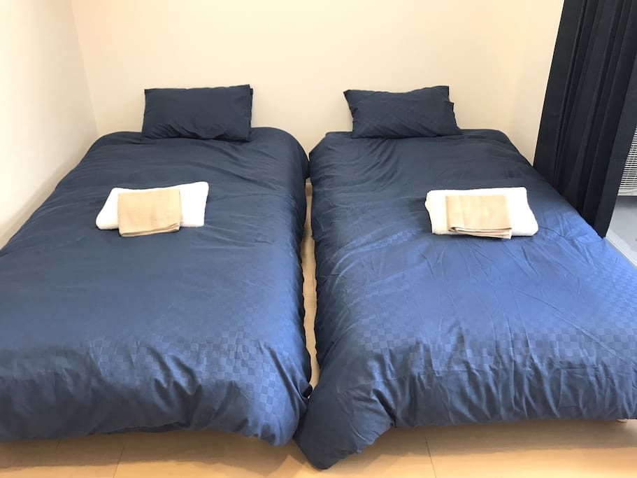There are two single beds.