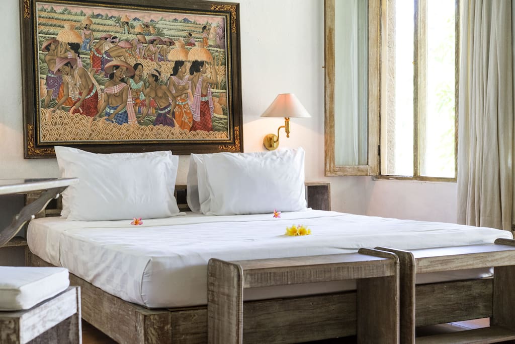 Huge and comfortable King bed