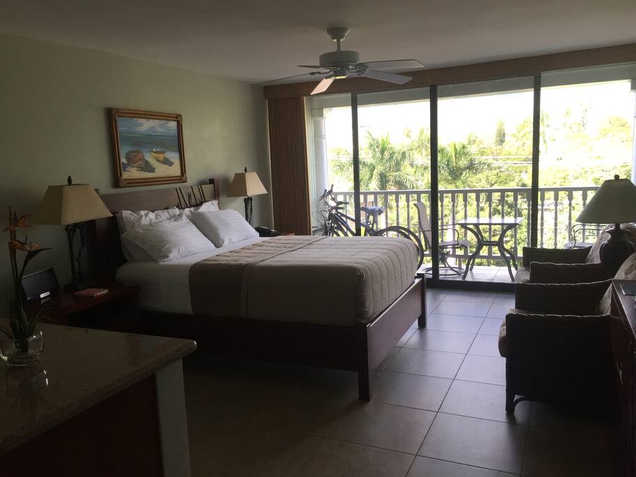 queen size bed with memory foam mattress
