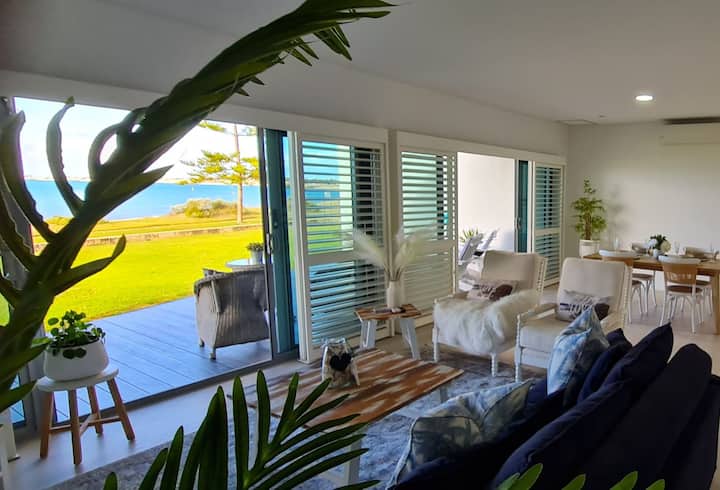Villa By The Sea - Mandurah