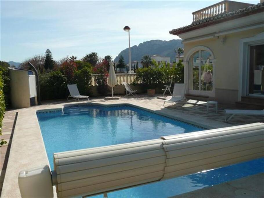 Piscine 8/4 Avec volet de sécurité